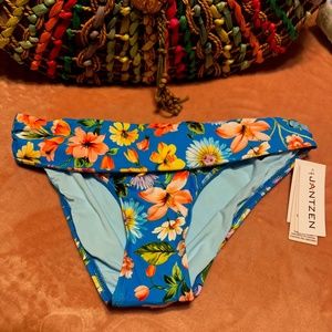 Jantzen Tummy Control Bikini Bottoms Size 8 (NWT)